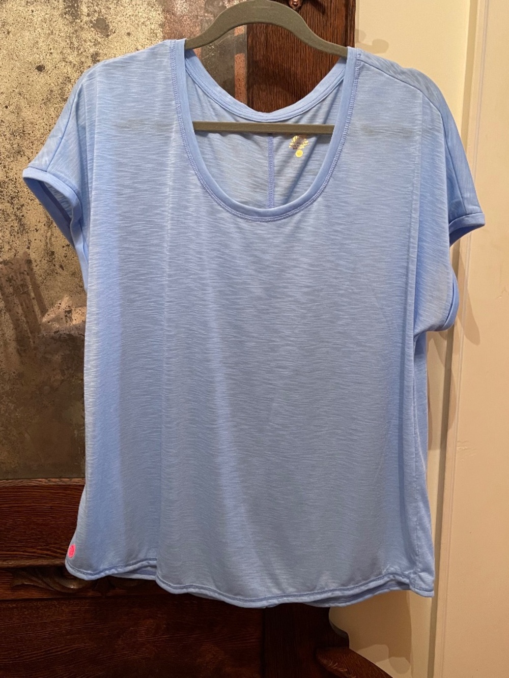 Lilly Pulitzer NWOT Light Blue Luxletic Short Sleeve T-Shirt Size XL